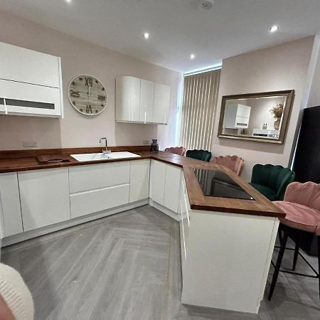 Strawberry Fields Suite By Sasco Apartments Blackpool Exterior foto