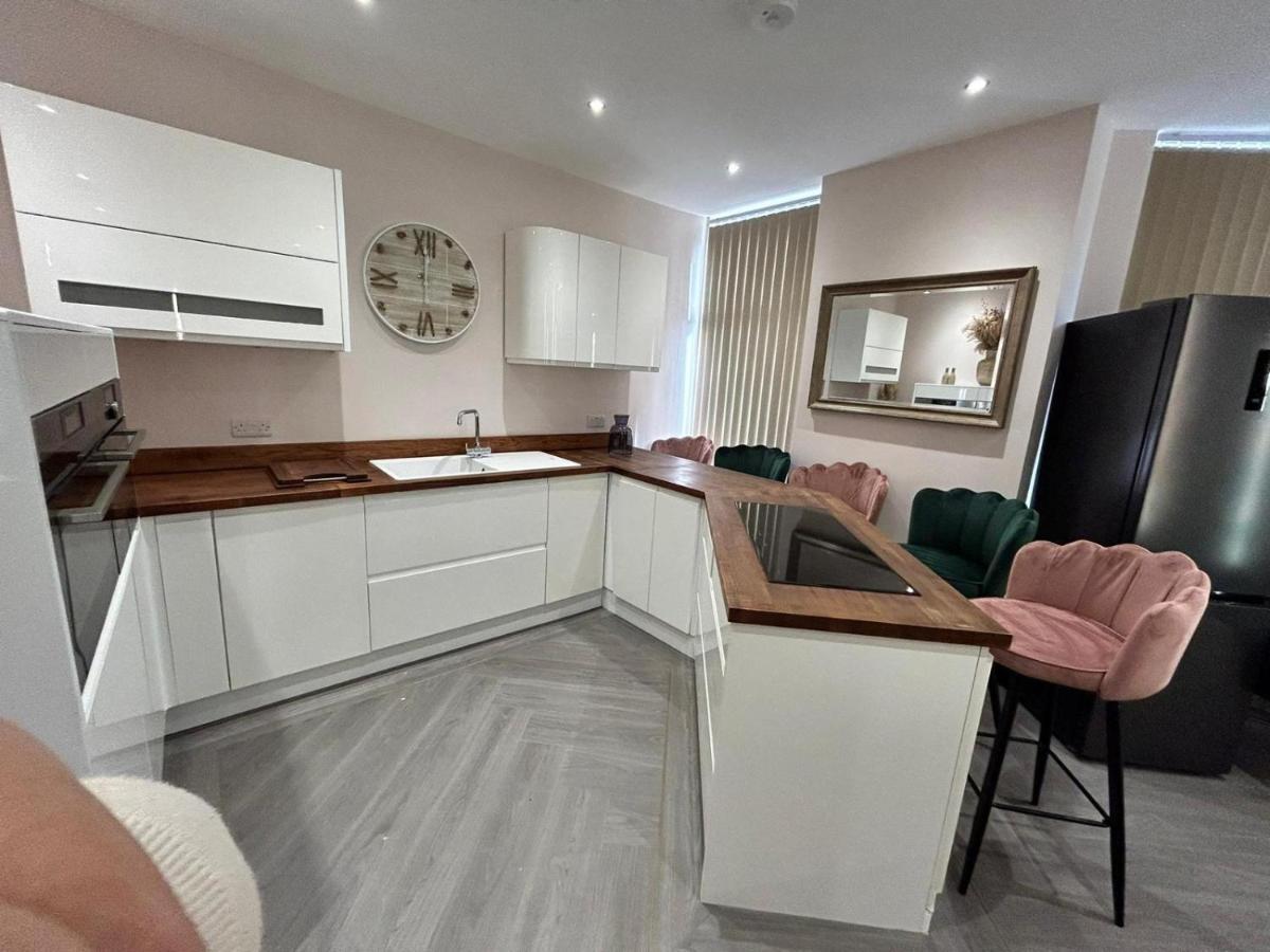 Strawberry Fields Suite By Sasco Apartments Blackpool Exterior foto