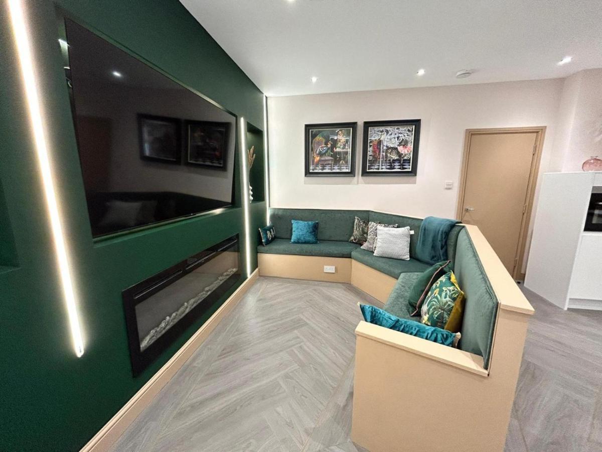 Strawberry Fields Suite By Sasco Apartments Blackpool Exterior foto